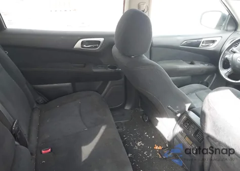 2016 Nissan Pathfinder Platinum/S/Sl/Sv z USA, uszkodzony, nr VIN 5N1AR2MN8GC661002